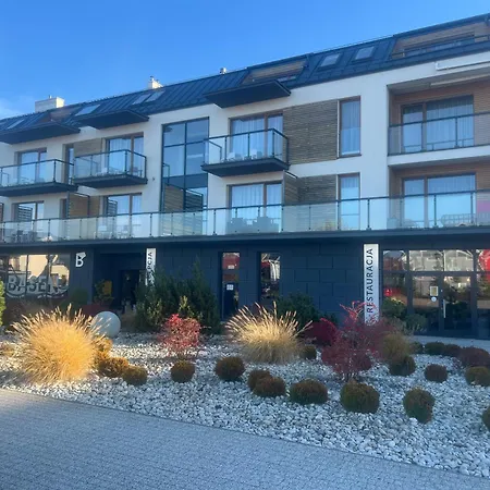 Niebieski Centrum W Budynku Z Restauracja Apartment