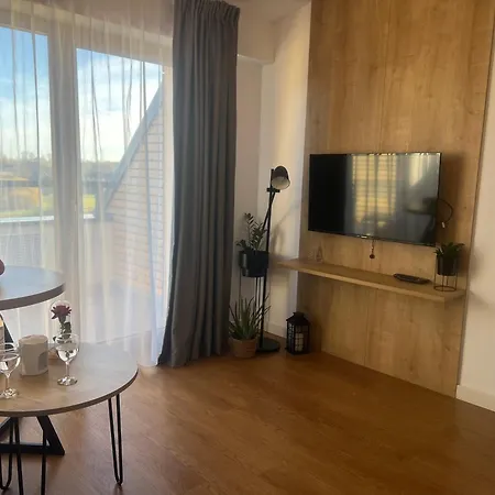 Niebieski Centrum W Budynku Z Restauracja * Sarbinowo