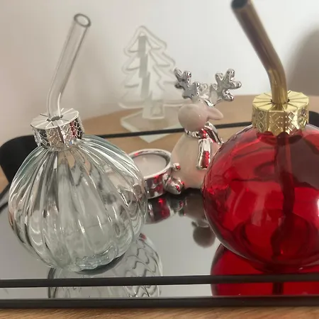 Niebieski Centrum W Budynku Z Restauracja