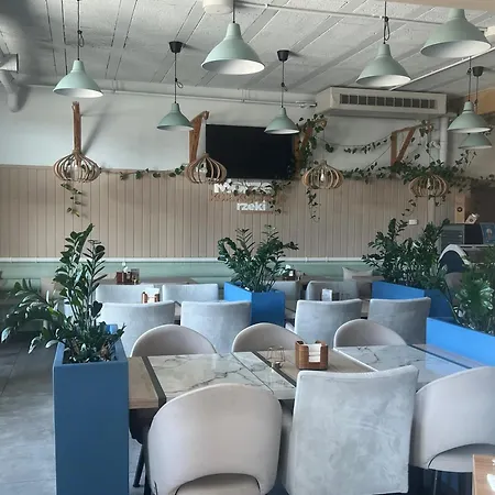 Apartment Niebieski Centrum W Budynku Z Restauracja