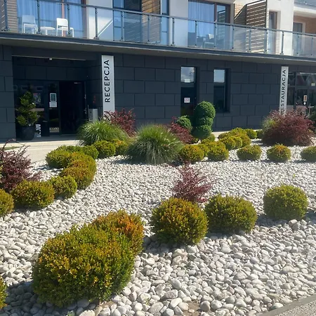 Niebieski Centrum W Budynku Z Restauracja Apartment Sarbinowo