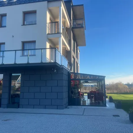 Apartment Niebieski Centrum W Budynku Z Restauracja Sarbinowo