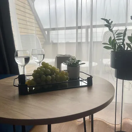 Niebieski Centrum W Budynku Z Restauracja *