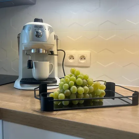 Niebieski Centrum W Budynku Z Restauracja