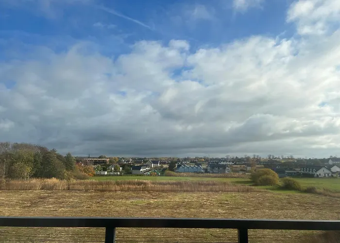 Apartment Niebieski Centrum W Budynku Z Restauracja Sarbinowo