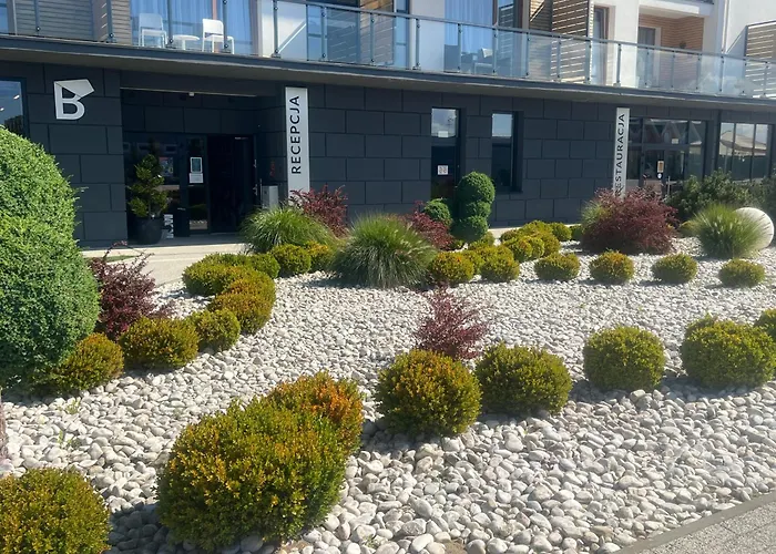 Niebieski Centrum W Budynku Z Restauracja Apartment Sarbinowo