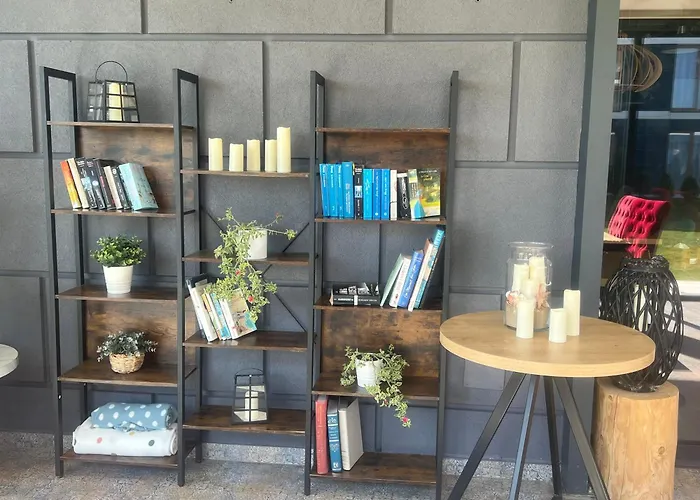 Niebieski Centrum W Budynku Z Restauracja Apartment *