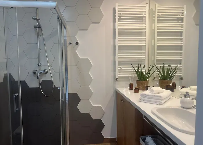 Niebieski Centrum W Budynku Z Restauracja Sarbinowo