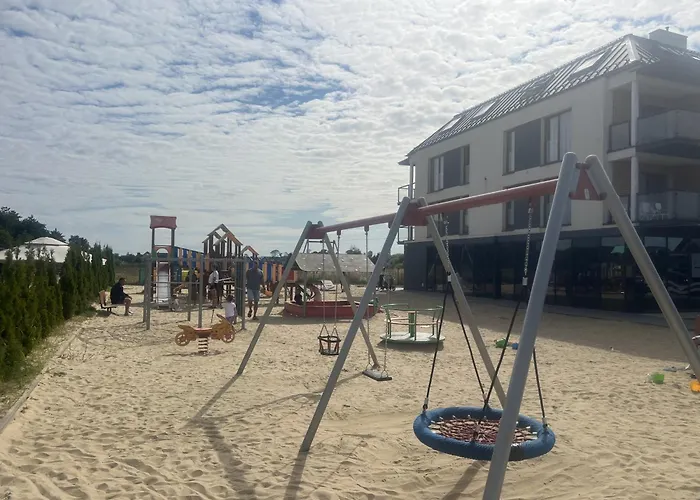 Apartment Niebieski Centrum W Budynku Z Restauracja Sarbinowo